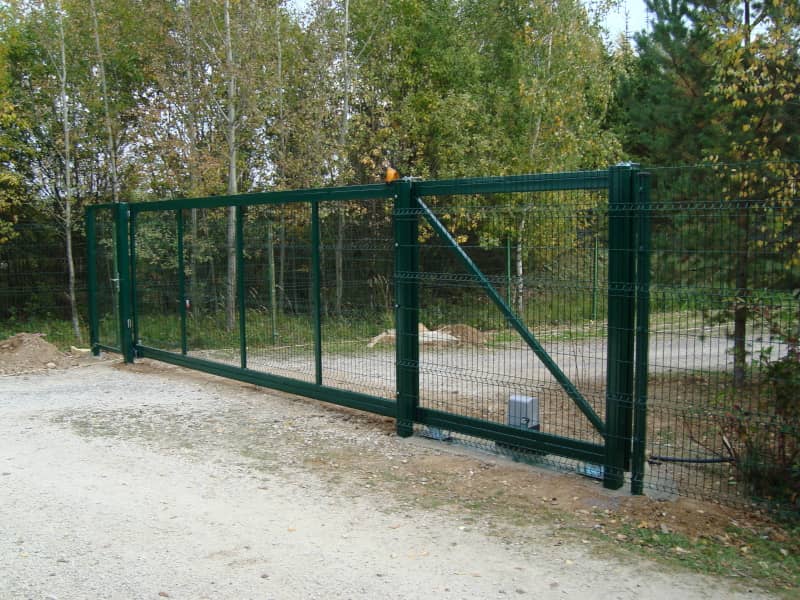 Сетчатый забор DoorHan в Обиниске с установкой