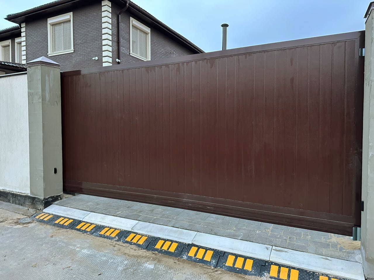 Уличные ворота DoorHan в Обиниске с установкой